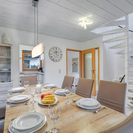 Holiday home Zeta Mit Sauna, See, Wald Und Ruhe